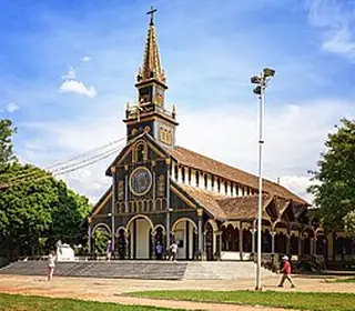 Kon Tum, Viêt Nam